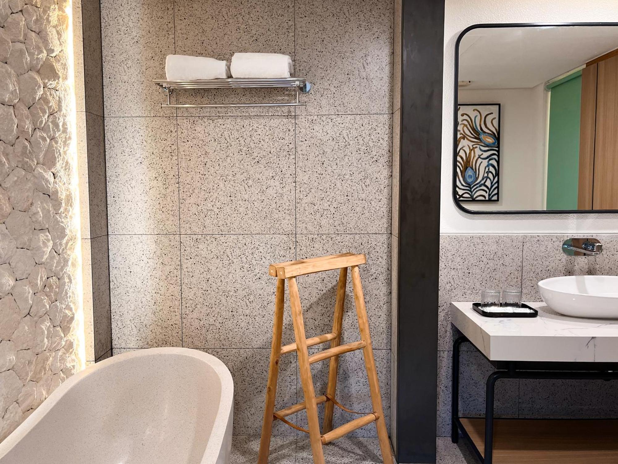 Luminor Hotel Legian Seminyak - Bali Kültér fotó